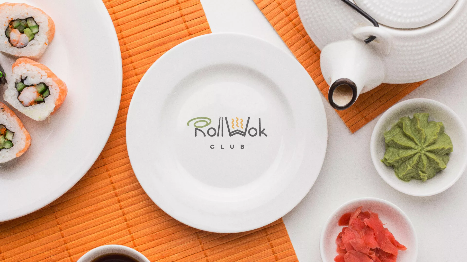 Разработка логотипа и фирменного стиля суши-бара «Roll Wok Club» в Спасске